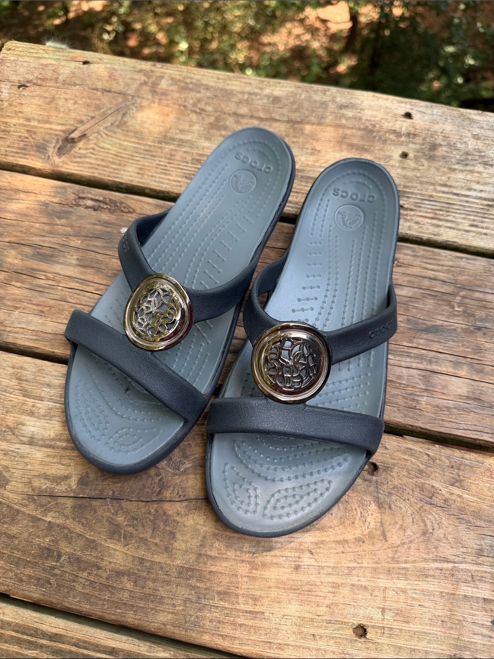 CROCS SANRAH CIRCLE SLIDE SANDALS 8